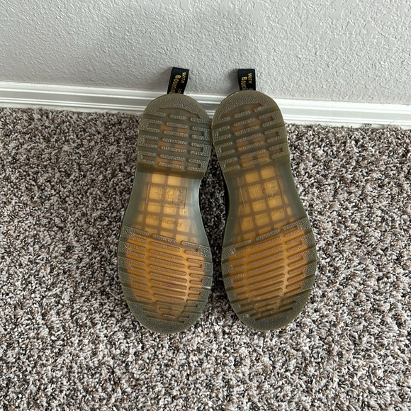 Women’s Dr. Martens Chelsea Boots - Size 8 - Picture 3 of 3